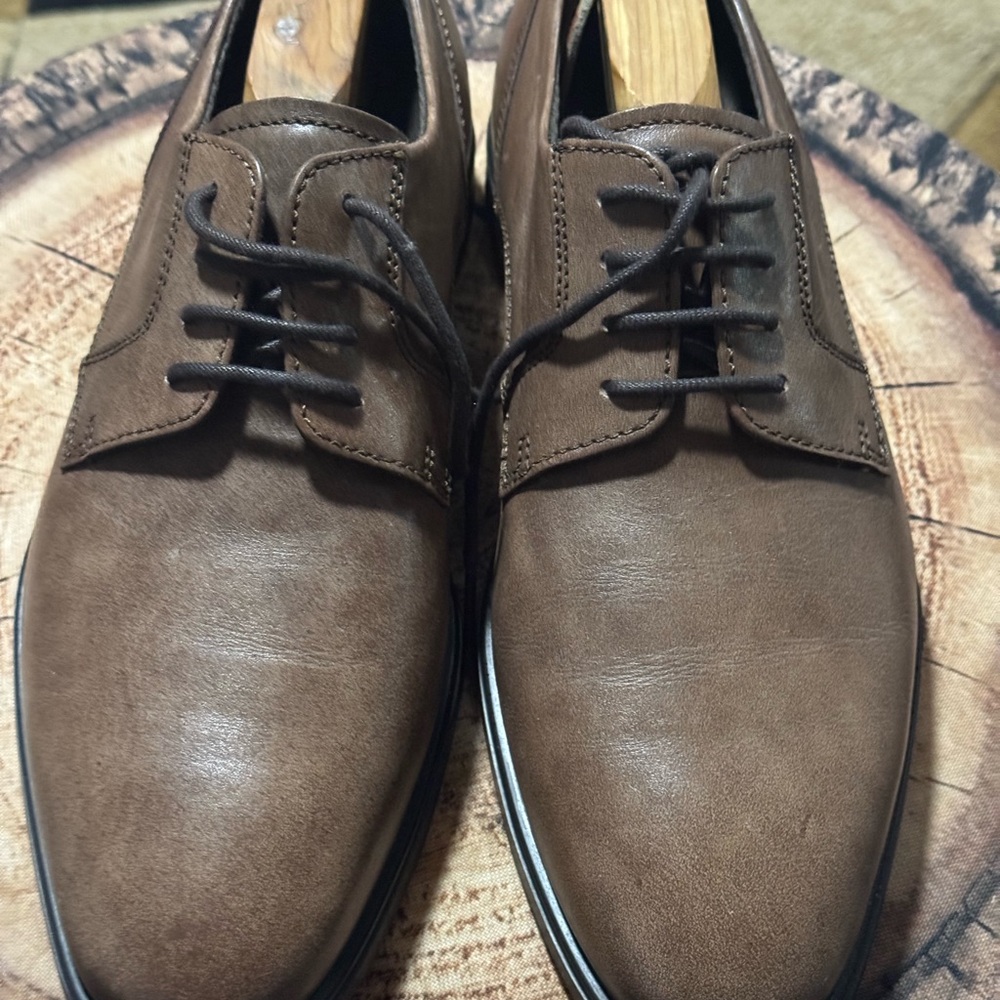 Brown Textured Shoes